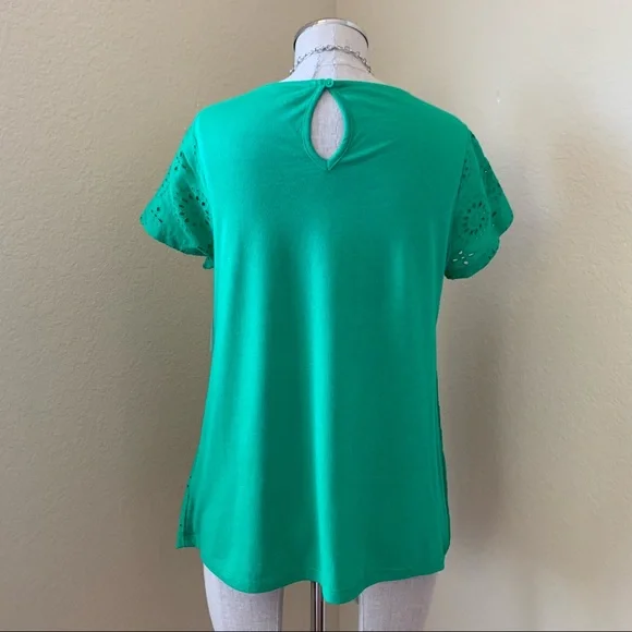 NWT Crown & Ivy Green Top - Picture 2 of 7